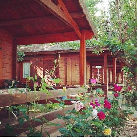 Bungalow & Camping Fuente De Regrustan Graus Buitenkant foto